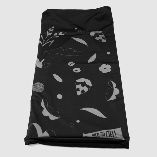 Black printed neck warmer